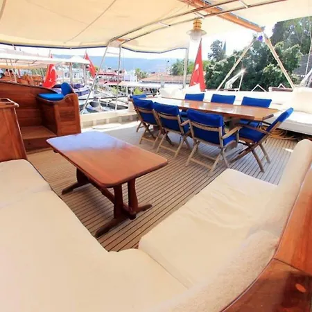 Selvese Luxury Collection Yatching Båthotell *