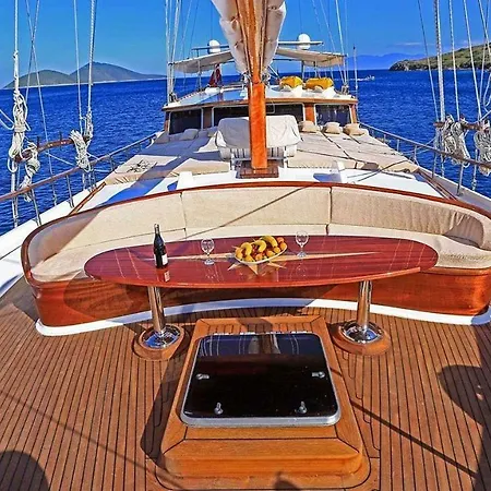 Selvese Luxury Collection Yatching Båthotell