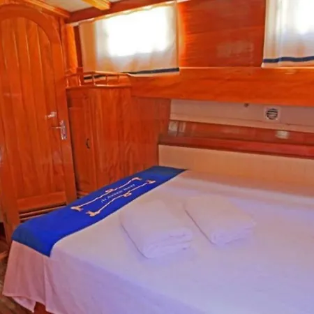 Selvese Luxury Collection Yatching Båthotell *