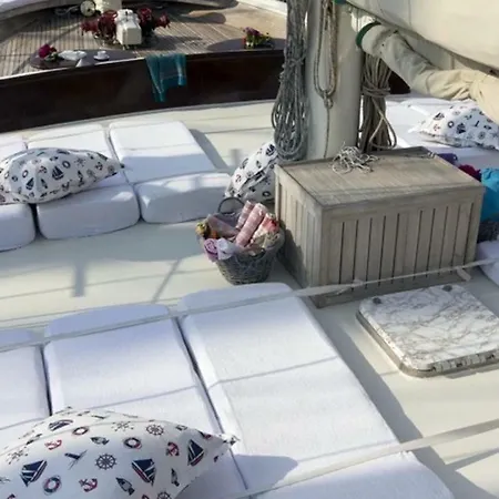Botel Selvese Luxury Collection Yatching *