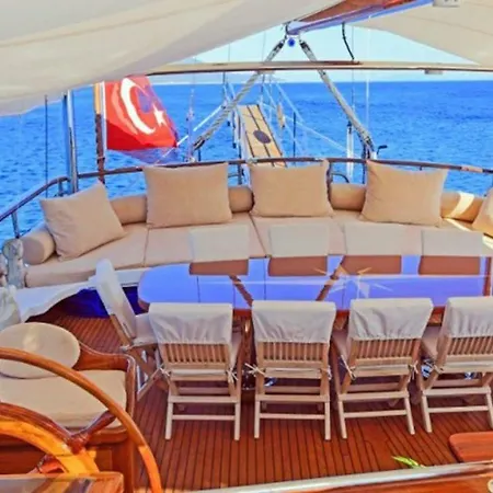 Selvese Luxury Collection Yatching Botel *