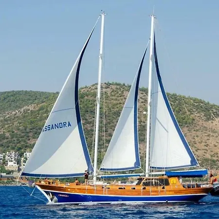 Botel Selvese Luxury Collection Yatching