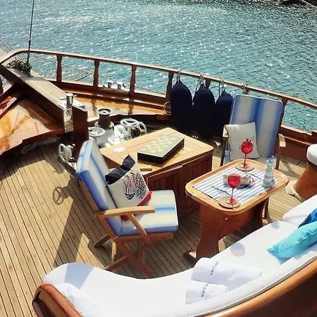 Botel Selvese Luxury Collection Yatching *